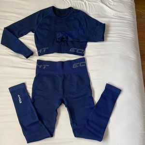 ECHT ribbed navy blue workout set